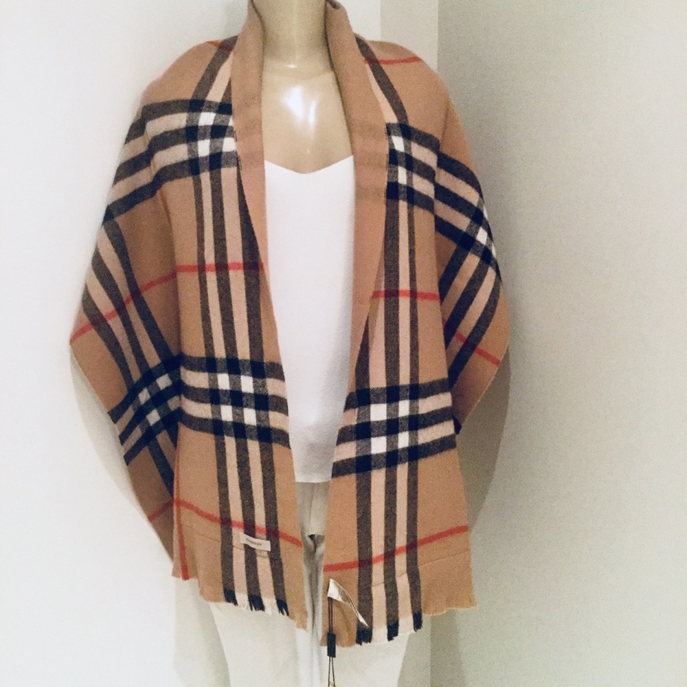 BURBERRY ST. HELEN REVERSIBLE POCKET STOLE/ SCARF. - Picture 2 of 10